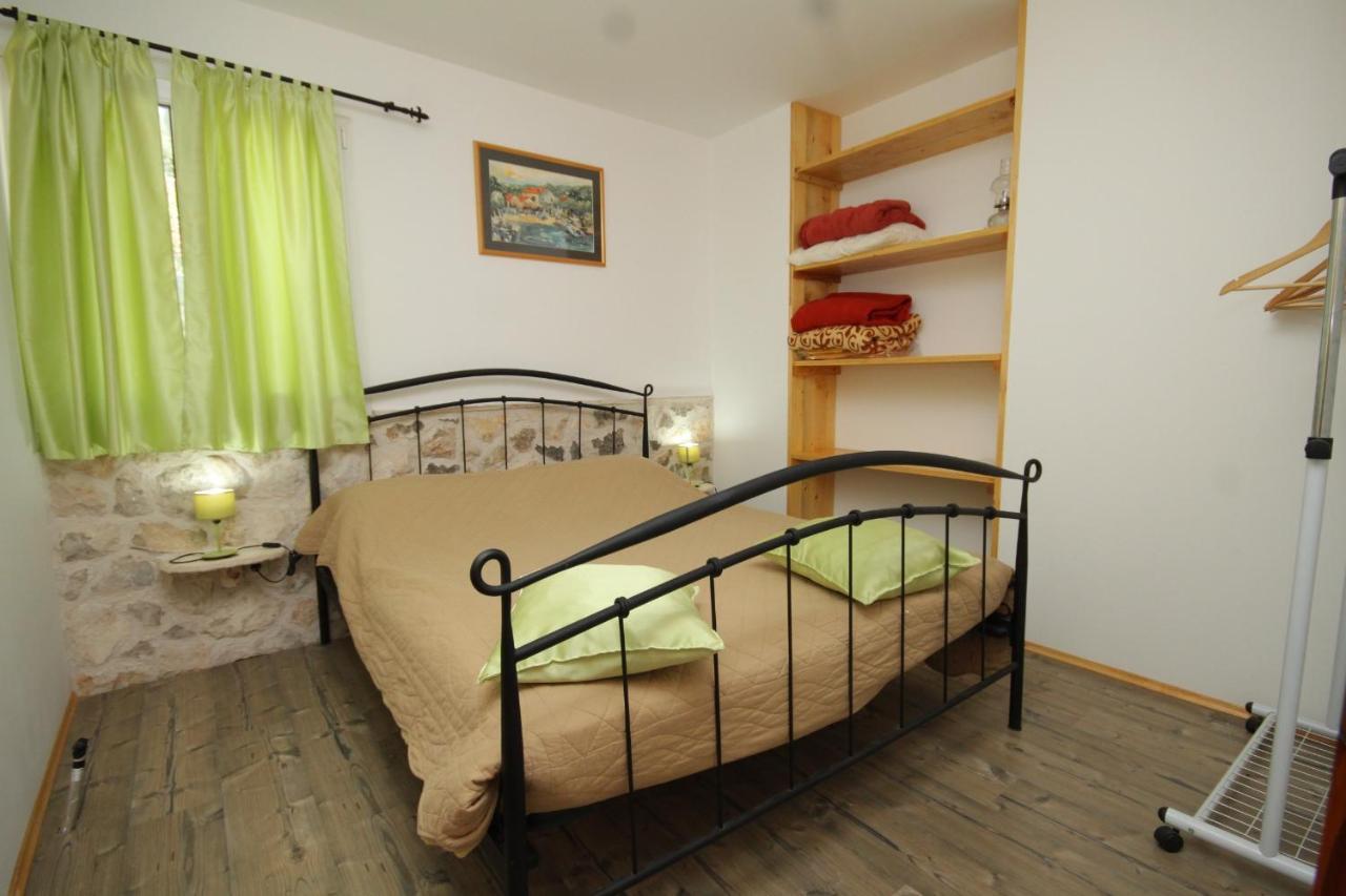 Seaside Secluded Apartments Cove Karkavac - Scedro, Hvar - 8801 Jelsa  Bagian luar foto