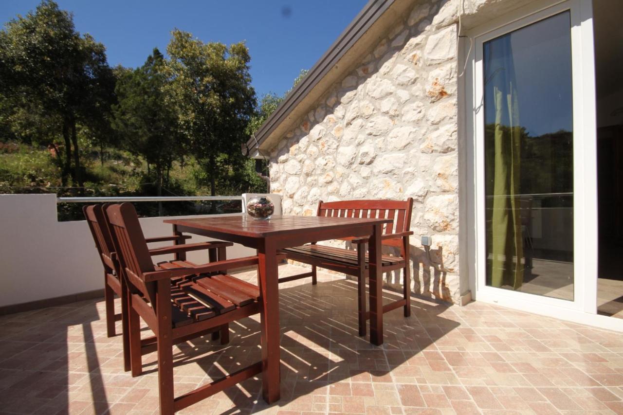 Seaside Secluded Apartments Cove Karkavac - Scedro, Hvar - 8801 Jelsa  Bagian luar foto